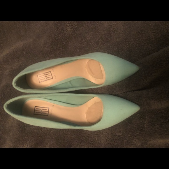 Mint Green Heels - Picture 2 of 3